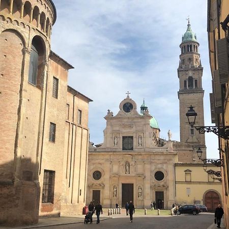 Luxury 1 Al Duomo Di Parma Lejlighed Eksteriør billede